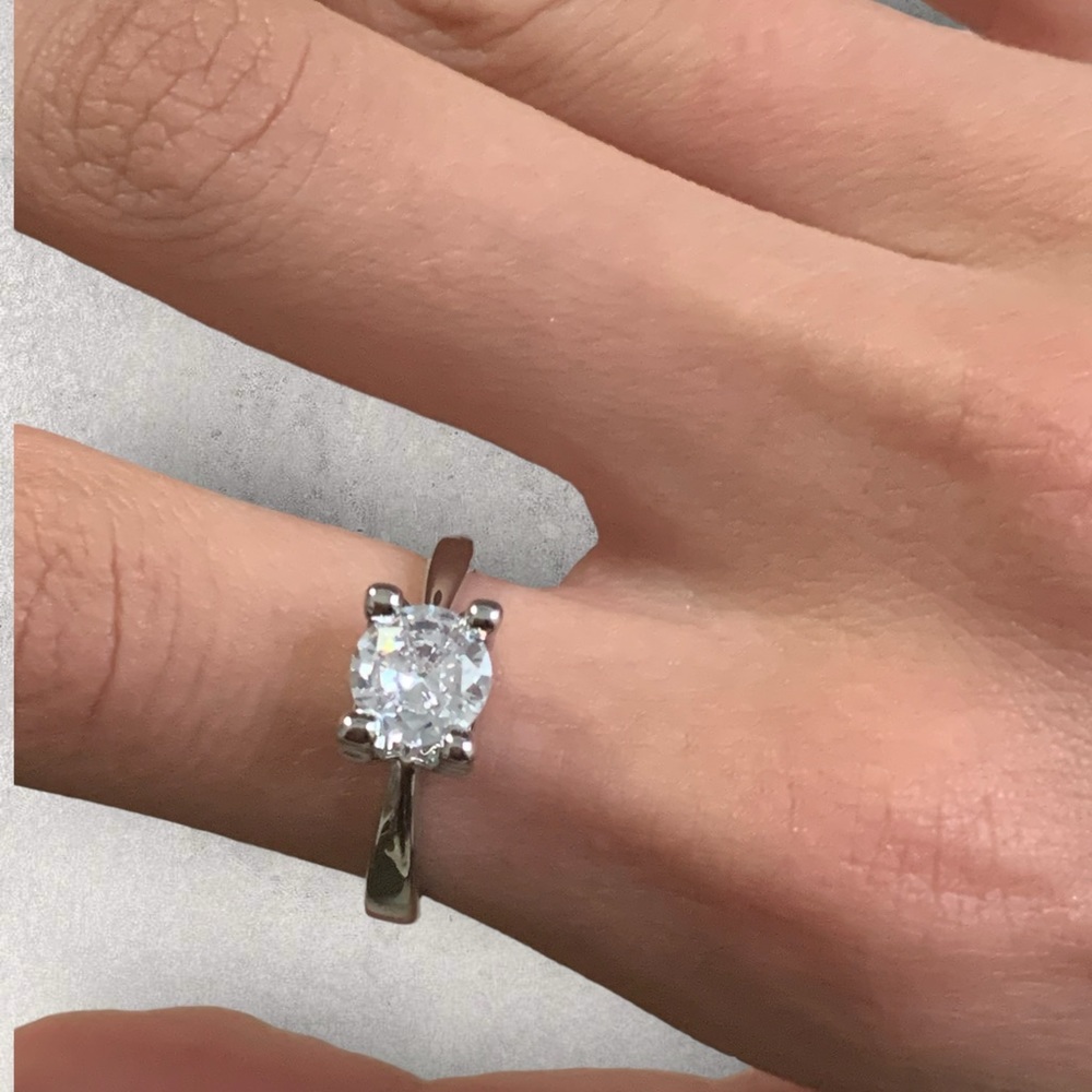 Cute Silver rhinestone ring - Picture 2 of 4